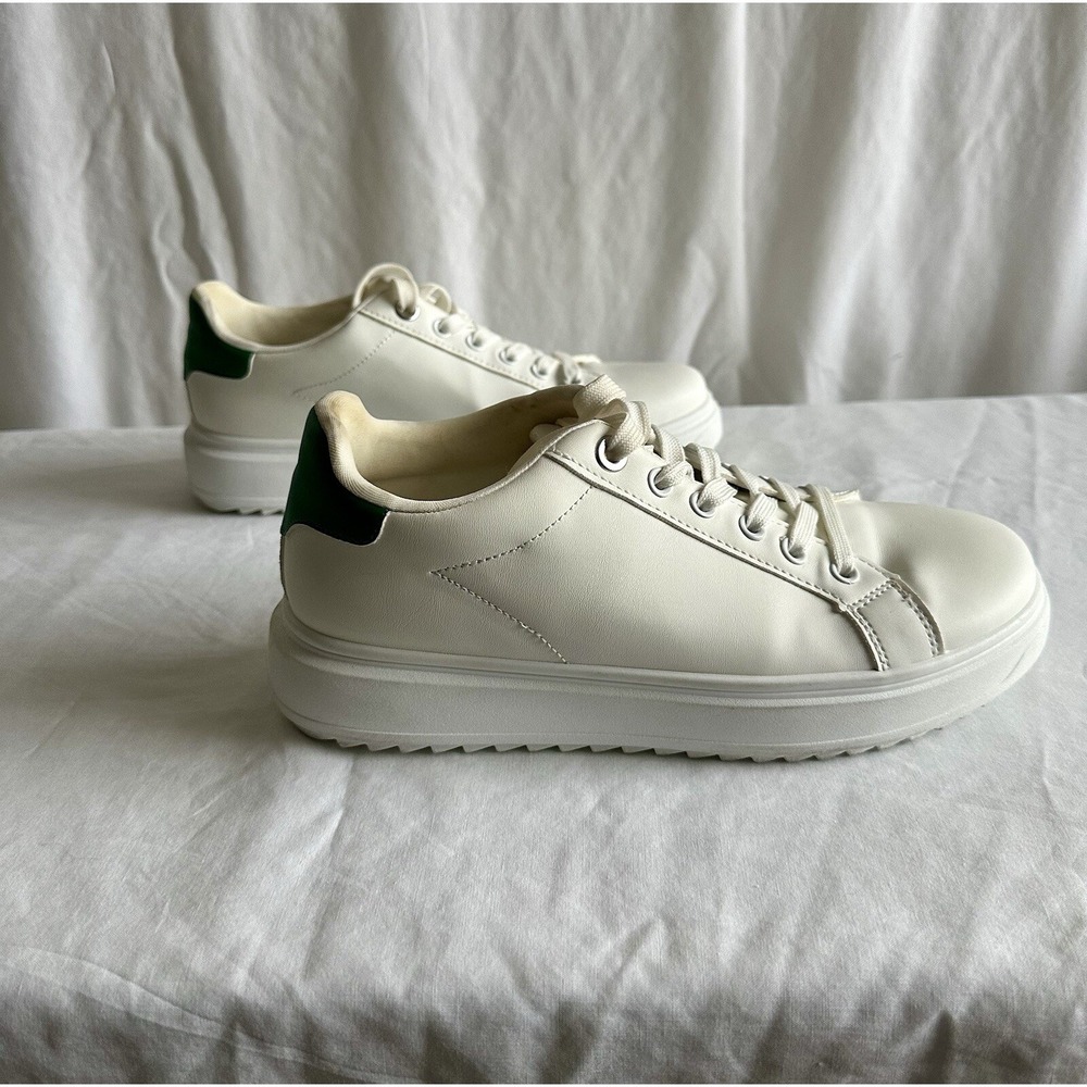 Madden Girl Low Top Sneakers Women's Size 10 White with Green Casual Y2K